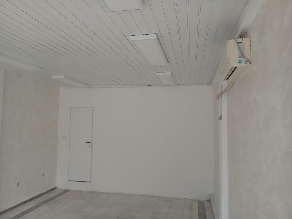 Slika 2 - Strogi centar grada,  Lokal za izdavanje, 26m2, 600€